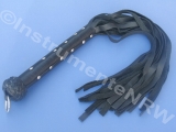 Flogger mit Nieten